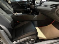 Lexus  ES 2018年新款Lexus ES200旗艦版內外漂亮 | 新北市汽車商業同業公會｜TACA優良車商聯盟｜中古、二手車買車賣車公會認證保固