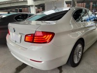 BMW/ 寶馬  5 SERIES  520i 很漂亮520i有電尾門跑少車庫車 | 新北市汽車商業同業公會｜TACA優良車商聯盟｜中古、二手車買車賣車公會認證保固