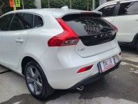 Volvo  V40 Hid頭燈 自動個車 全景天窗 免鑰匙 自動停車 | 新北市汽車商業同業公會｜TACA優良車商聯盟｜中古、二手車買車賣車公會認證保固