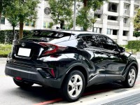 Toyota  C-HR  2019 年 Toyota C-HR 黑色  | 新北市汽車商業同業公會｜TACA優良車商聯盟｜中古、二手車買車賣車公會認證保固
