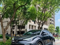 Toyota  C-HR ????????【熱門跨界跑旅登場】 2020年 Toyota C-HR 經典 1.2｜低里程僅跑24,000公里 強勢介入市場的高人氣車款！ | 新北市汽車商業同業公會｜TACA優良車商聯盟｜中古、二手車買車賣車公會認證保固
