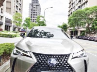 Lexus  UX250h ???? 2020 Lexus UX250h 豪華版 ???? 省油王者  | 新北市汽車商業同業公會｜TACA優良車商聯盟｜中古、二手車買車賣車公會認證保固