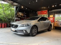 Volvo  V40 實車實價可分期V40 D4 Cross Country豪華精品代步車 | 新北市汽車商業同業公會｜TACA優良車商聯盟｜中古、二手車買車賣車公會認證保固