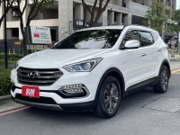 Hyundai  Santa Fe 實價刊登★小改款極美跑少 5+2人座 認證原版件 定速 恆溫 電動椅 多功能影音 | 新北市汽車商業同業公會｜TACA優良車商聯盟｜中古、二手車買車賣車公會認證保固