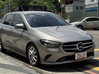 Mercedes-Benz/賓士   B-CLASS  B200 金鑽店~賓士總代理 B200 銀灰色 1.3 渦輪增壓 163匹馬力 前輪驅動 雙離合器7速自手排 | 新北市汽車商業同業公會｜TACA優良車商聯盟｜中古、二手車買車賣車公會認證保固