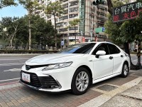 Toyota  Camry TOYOTA CAMRY 油電 尊爵版 全速跟車 抬顯HUD 盲點偵測 | 新北市汽車商業同業公會｜TACA優良車商聯盟｜中古、二手車買車賣車公會認證保固