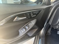 Infiniti  Q30 20 17年 Infiniti Q30 跨界小跑旅 全景天窗 風尚版 | 新北市汽車商業同業公會｜TACA優良車商聯盟｜中古、二手車買車賣車公會認證保固