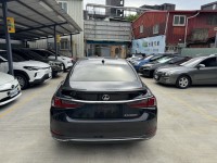 Lexus  ES 2023 Lexus ES300h(油電旗艦版)原鈑件.原價:24萬9.實車實價 | 新北市汽車商業同業公會｜TACA優良車商聯盟｜中古、二手車買車賣車公會認證保固