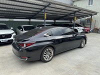 Lexus  ES 2023 Lexus ES300h(油電旗艦版)原鈑件.原價:24萬9.實車實價 | 新北市汽車商業同業公會｜TACA優良車商聯盟｜中古、二手車買車賣車公會認證保固