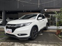 Honda  HR-V 頂規S版//衛星導航//行車紀錄器// I-KEY//摸門.免鑰匙系統//定速 | 新北市汽車商業同業公會｜TACA優良車商聯盟｜中古、二手車買車賣車公會認證保固
