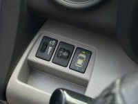 Toyota  RAV4 3代進口.天窗型.車況好.影音特仕.雙區恆溫// 裕昌汽車UCcar | 新北市汽車商業同業公會｜TACA優良車商聯盟｜中古、二手車買車賣車公會認證保固