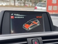 BMW/ 寶馬  1 SERIES  120i 總代理跑8萬 免鑰匙、怠速熄火、雙前電動記憶座椅、定速、倒車顯影、失壓續跑胎 | 新北市汽車商業同業公會｜TACA優良車商聯盟｜中古、二手車買車賣車公會認證保固