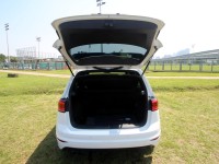 Volkswagen 福斯  Golf {原鈑件 內外如新}17年GOLF Sportsvan 280RLine白 | 新北市汽車商業同業公會｜TACA優良車商聯盟｜中古、二手車買車賣車公會認證保固