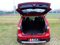 Nissan  Livina {內外新 保固}20年式 LIVINA1.6紅~豐隆嚴選0頭款低月付專案 | 新北市汽車商業同業公會｜TACA優良車商聯盟｜中古、二手車買車賣車公會認證保固
