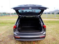 Volkswagen 福斯  Tiguan {保固 輕鬆擁有}20年TIGUAN 280TSI 灰~風龍岩選0頭款低月付專案~ | 新北市汽車商業同業公會｜TACA優良車商聯盟｜中古、二手車買車賣車公會認證保固