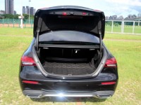 Mercedes-Benz/賓士   E-CLASS  E300 {超貸80萬 總代理}22年E300 黑~豐隆嚴選0頭款低月付專案 | 新北市汽車商業同業公會｜TACA優良車商聯盟｜中古、二手車買車賣車公會認證保固