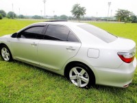 Toyota  Camry {跑10萬 內外新}18年式 CAMRY2.5 油電 銀~豐隆嚴選0頭款低月付專案 | 新北市汽車商業同業公會｜TACA優良車商聯盟｜中古、二手車買車賣車公會認證保固