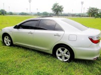 Toyota  Camry {跑10萬 內外新}18年式 CAMRY2.5 油電 銀~豐隆嚴選0頭款低月付專案 | 新北市汽車商業同業公會｜TACA優良車商聯盟｜中古、二手車買車賣車公會認證保固