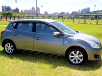 Nissan  Tiida {跑15萬 無待修}13年TIIDA1.5灰~豐隆嚴選0頭款低月付專案 | 新北市汽車商業同業公會｜TACA優良車商聯盟｜中古、二手車買車賣車公會認證保固