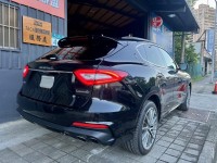 Maserati 瑪莎拉蒂  Grand Sport 找記老闆實價～正19年Levante SQ4 GS小改款跟車/賽車椅/B&W音響 | 新北市汽車商業同業公會｜TACA優良車商聯盟｜中古、二手車買車賣車公會認證保固