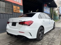 Mercedes-Benz/賓士   A-CLASS  A35 找記老闆實價~正22年Benz A35 AMG全景/摸門/U88按鍵/夜色 | 新北市汽車商業同業公會｜TACA優良車商聯盟｜中古、二手車買車賣車公會認證保固