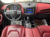 Maserati 瑪莎拉蒂  Levante 找記老闆實價～正2018年Levante SQ4 GS小改款跟車 | 新北市汽車商業同業公會｜TACA優良車商聯盟｜中古、二手車買車賣車公會認證保固
