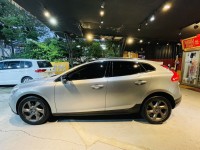 Volvo  V40 實車實價可分期V40 D4 Cross Country豪華精品代步車 | 新北市汽車商業同業公會｜TACA優良車商聯盟｜中古、二手車買車賣車公會認證保固