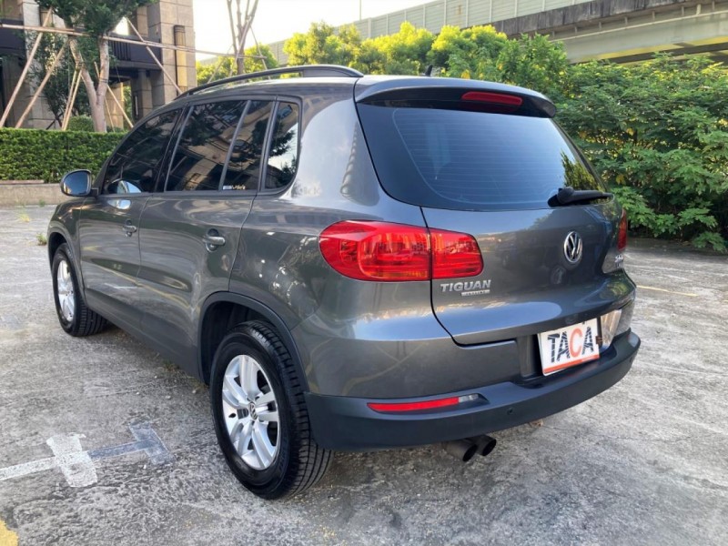 Volkswagen 福斯  Tiguan 帝觀 4WD 輕度越野 全景天窗 自動駐車 | 新北市汽車商業同業公會｜TACA優良車商聯盟｜中古、二手車買車賣車公會認證保固