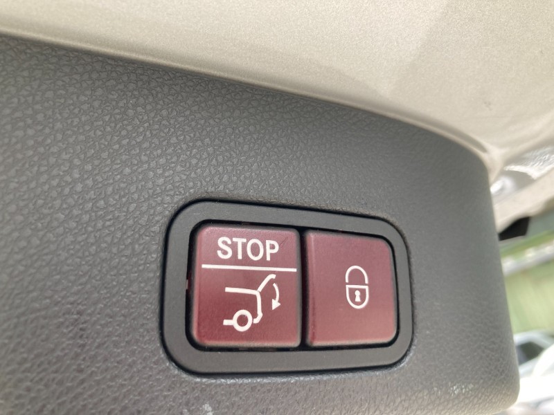 Mercedes-Benz/賓士   GL-CLASS  GL350 總代理 GL350 七人座 柴 全景天窗 定速 電尾門 | 新北市汽車商業同業公會｜TACA優良車商聯盟｜中古、二手車買車賣車公會認證保固