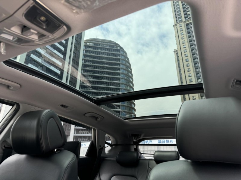 Hyundai  Tucson Hyundai現代 TUCSON 2.0L 一手車 原鈑件 | 新北市汽車商業同業公會｜TACA優良車商聯盟｜中古、二手車買車賣車公會認證保固