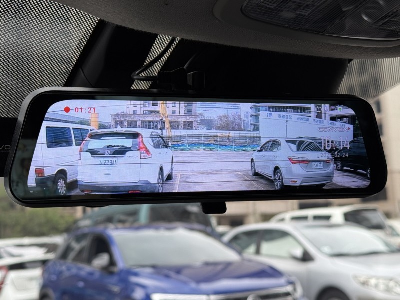 Suzuki  Vitara 輕油電休旅車 渦輪增壓 原版件 盲點偵測 Carplay | 新北市汽車商業同業公會｜TACA優良車商聯盟｜中古、二手車買車賣車公會認證保固