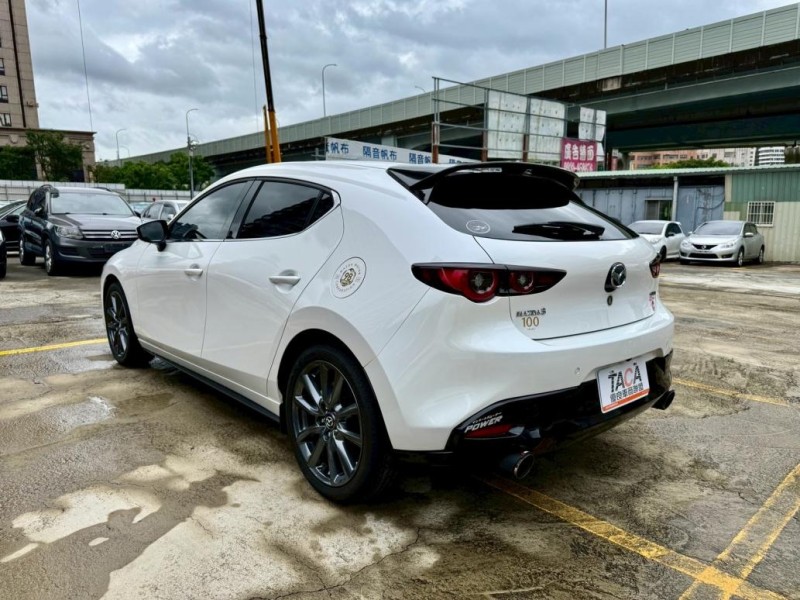 Mazda  Mazda3 新車價101.8 抬頭顯示幕 BOSE音響 電動記憶座椅 導流板 5D | 新北市汽車商業同業公會｜TACA優良車商聯盟｜中古、二手車買車賣車公會認證保固
