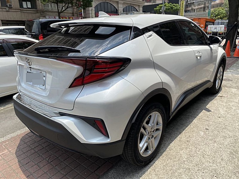 Toyota  C-HR 2023年TOYOTA CH-R | 新北市汽車商業同業公會｜TACA優良車商聯盟｜中古、二手車買車賣車公會認證保固