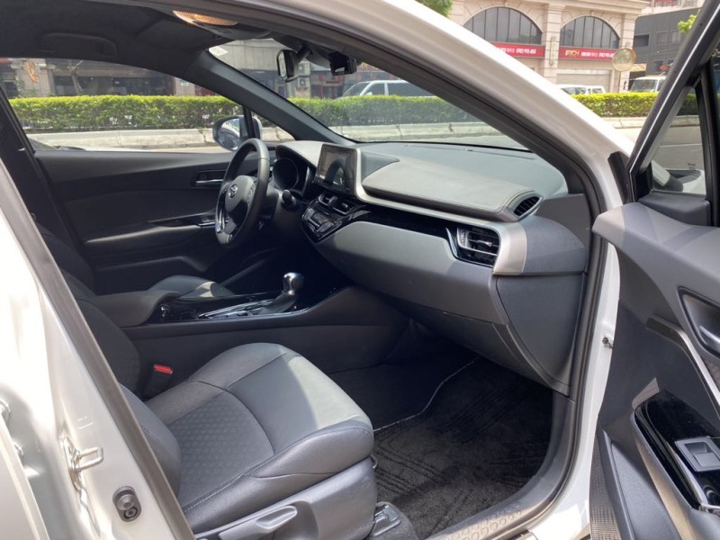 Toyota  C-HR 2023年TOYOTA CH-R | 新北市汽車商業同業公會｜TACA優良車商聯盟｜中古、二手車買車賣車公會認證保固