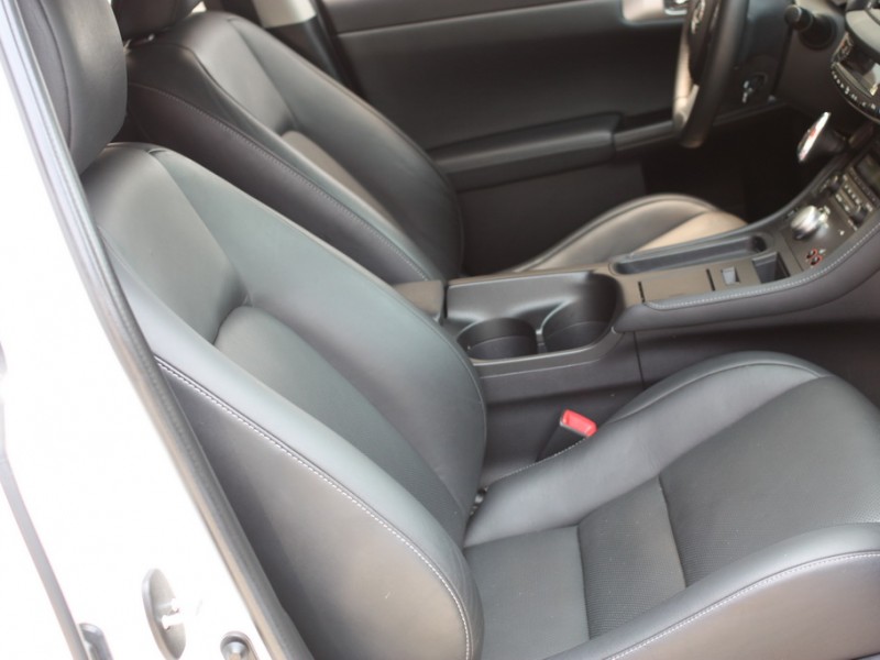 Lexus  CT200H 43年指標老店“★『全車保固』☆頂級CT200H 天窗運動版•十安+電動椅•一手自用車+保證只跑9萬公里‧恆溫空調‧定速 | 新北市汽車商業同業公會｜TACA優良車商聯盟｜中古、二手車買車賣車公會認證保固