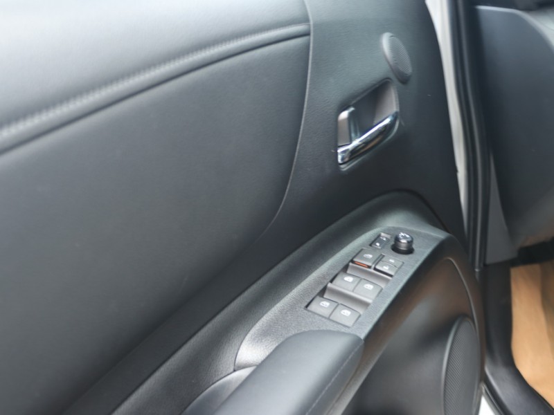 Toyota  SIENTA 金鑽店  新車88.9少見最頂級七人座客車版～1.8S‧免鑰匙•電滑門•LED頭燈‧巡跡‧倒車顯影 | 新北市汽車商業同業公會｜TACA優良車商聯盟｜中古、二手車買車賣車公會認證保固