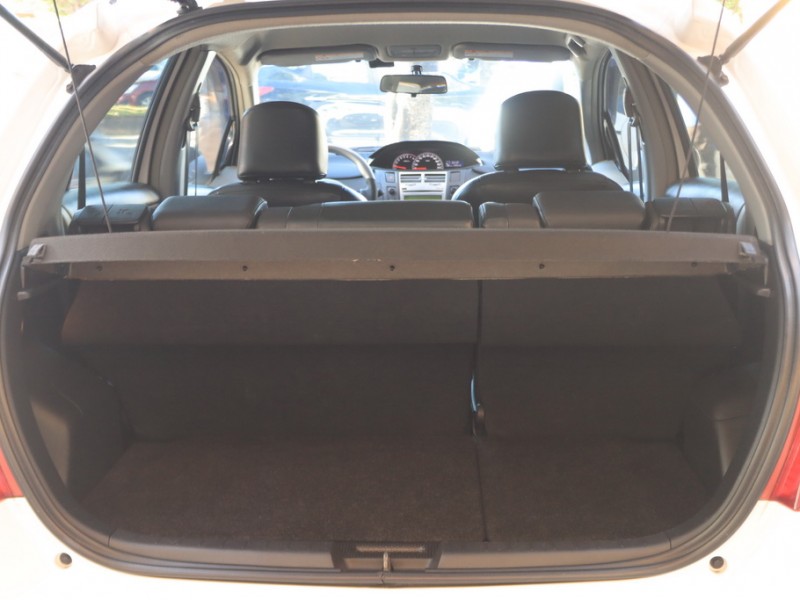 Toyota  Yaris 42年指標老店“★☆『全車保固』☆★小改款1.5G精裝版～免鑰匙•自用車（保養記錄）‧皮椅+鋼圈 | 新北市汽車商業同業公會｜TACA優良車商聯盟｜中古、二手車買車賣車公會認證保固