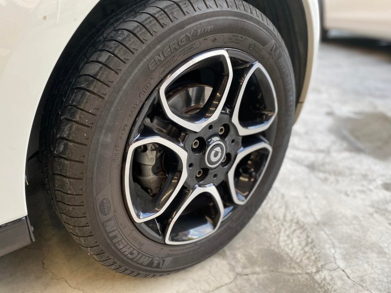 Smart  SMART FORTWO 金鑽店~總代理SMART 末代雙門頂級版‧一手車+保證只跑18000公里~五安+全景天窗+自動煞停 | 新北市汽車商業同業公會｜TACA優良車商聯盟｜中古、二手車買車賣車公會認證保固