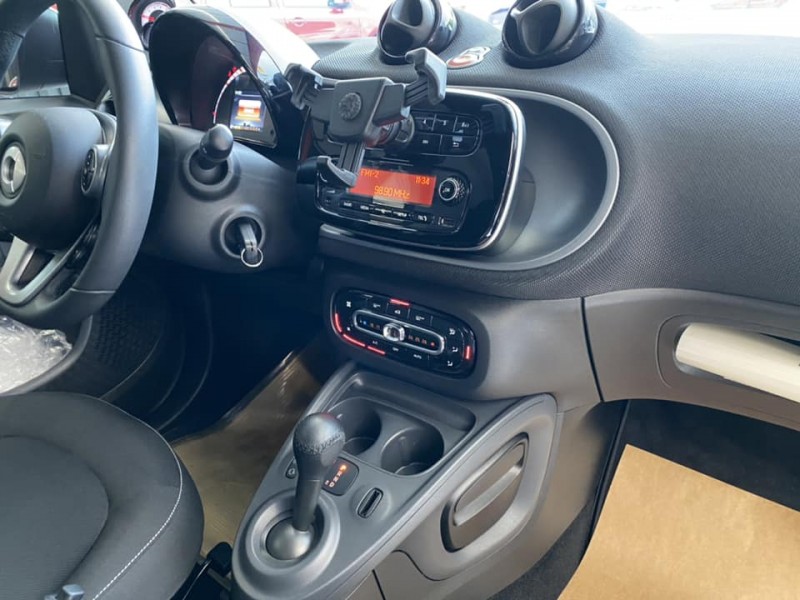 Smart  SMART FORTWO 金鑽店~總代理 SMART 1.0 Passion版 一手跑五萬.選配全景天窗.定速.方向盤快撥 | 新北市汽車商業同業公會｜TACA優良車商聯盟｜中古、二手車買車賣車公會認證保固