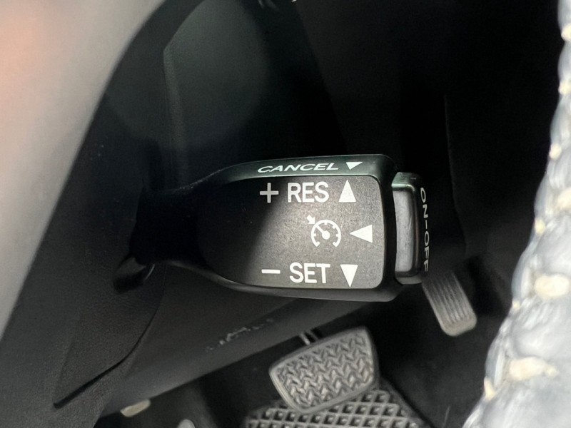 Lexus  CT200H  頂級豪華版 駕駛座電動調整 雙前座電熱椅 有摸門+雨滴感應☆電動記憶椅1.8油電.一手車十安+定速 | 新北市汽車商業同業公會｜TACA優良車商聯盟｜中古、二手車買車賣車公會認證保固