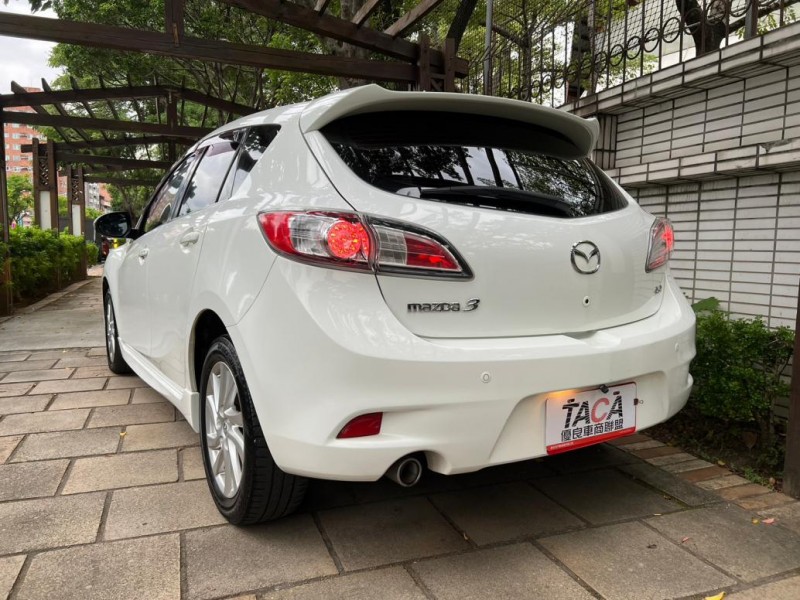 Mazda  Mazda3 5D 2.0頂級型 天窗 F1賽車快撥 安卓大螢幕 | 新北市汽車商業同業公會｜TACA優良車商聯盟｜中古、二手車買車賣車公會認證保固