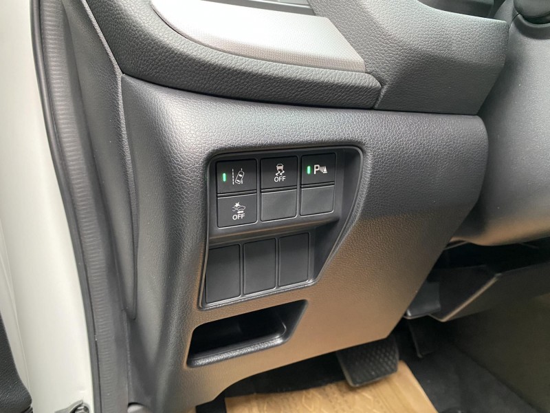 Honda  CR-V 金鑽店~CR-V 1.5 VTi-S 白 里程保證只跑6萬多公里 ACC主動跟車全速域 車道維持 變換 偏離 輔助系統 AEB自動煞停 遠光燈自動控制 斜坡起步輔助 循跡防滑 6安 胎壓監控 免鑰啟動車門鎖 定速 倒車影像 導航 多功能影音 右側影像無死角 後座出風口 LED頭燈 日行燈 尾燈 等多項配備！ | 新北市汽車商業同業公會｜TACA優良車商聯盟｜中古、二手車買車賣車公會認證保固
