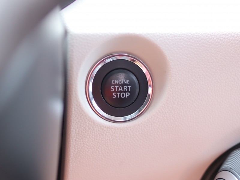 Suzuki  Ignis 會長の店認證車/0利率 日本原裝 新時代小車 Ignis 1.2 小巧可愛 頭部空間優 | 新北市汽車商業同業公會｜TACA優良車商聯盟｜中古、二手車買車賣車公會認證保固