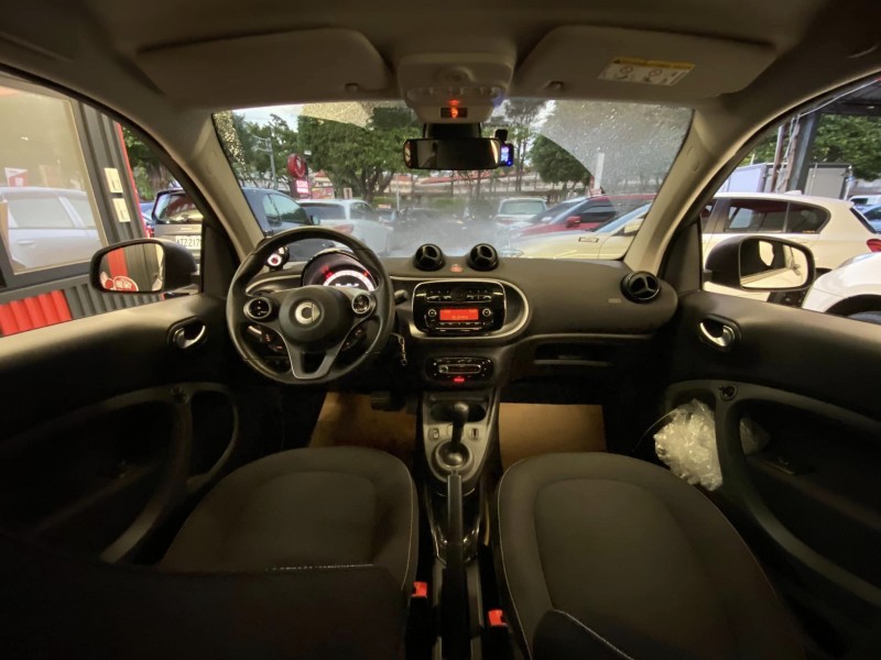 Smart  SMART FORTWO 金鑽店~SMART Fortwo 2人座 1.0 白黑雙色 4安 安全警示系統防追撞 循跡防滑 斜坡起步輔助 胎壓監控 定速 全景天窗 方向盤快控鍵 恆溫空調 LED日行燈 里程保證只跑1萬多公里 等多項配備！ | 新北市汽車商業同業公會｜TACA優良車商聯盟｜中古、二手車買車賣車公會認證保固