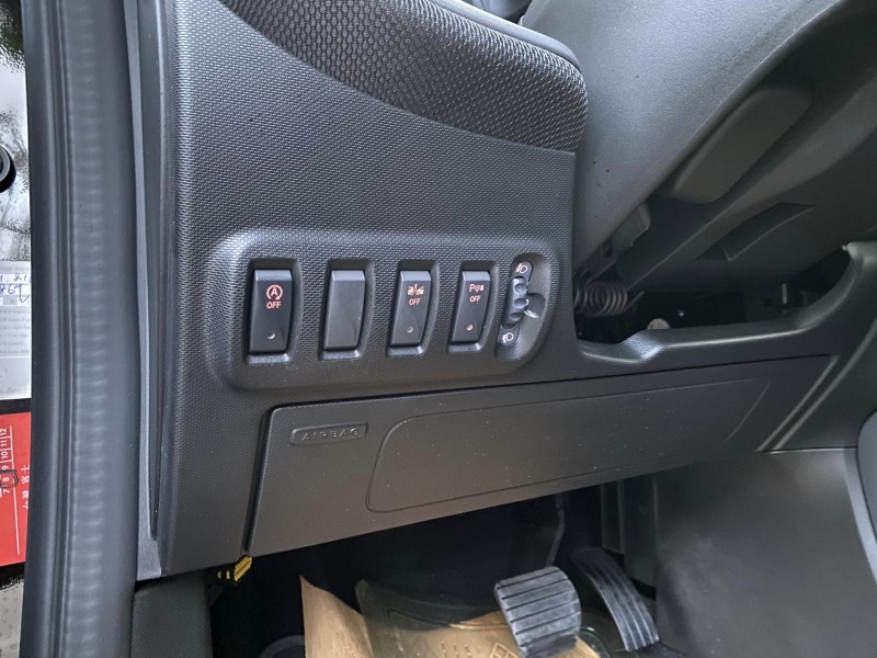 Smart  SMART FORTWO 金鑽店~SMART Fortwo 2人座 1.0 白黑雙色 4安 安全警示系統防追撞 循跡防滑 斜坡起步輔助 胎壓監控 定速 全景天窗 方向盤快控鍵 恆溫空調 LED日行燈 里程保證只跑1萬多公里 等多項配備！ | 新北市汽車商業同業公會｜TACA優良車商聯盟｜中古、二手車買車賣車公會認證保固