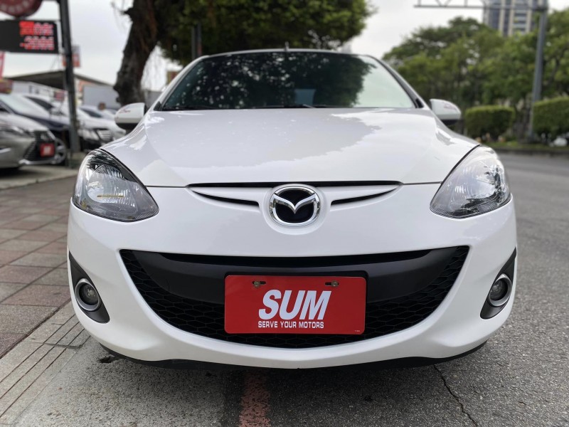 Mazda  Mazda2 金鑽店~馬2 白色 1.5 日係進口掀背小車  省油省稅金 里程保證只跑7萬多公里 加裝安卓機 倒車螢幕 代步車首選！ | 新北市汽車商業同業公會｜TACA優良車商聯盟｜中古、二手車買車賣車公會認證保固