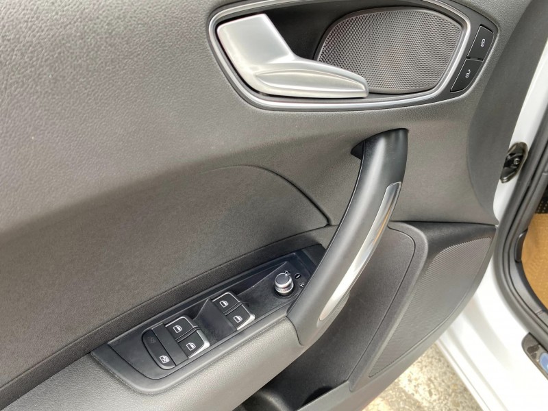 Audi  A1 金鑽店~奧迪A1  里程保證只跑6萬公里 循跡防滑 胎壓監控 斜坡起步輔助 6安 雨滴感應雨刷 LED日行燈 倒車影像 等多項配備！ | 新北市汽車商業同業公會｜TACA優良車商聯盟｜中古、二手車買車賣車公會認證保固