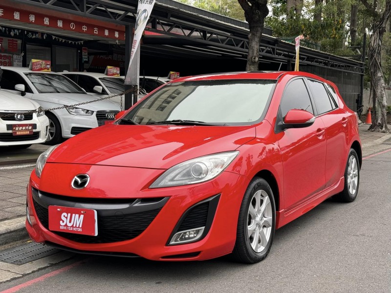 Mazda  Mazda3 金鑽店~馬3 紅 2.0 雙安 免鑰匙啟動車門鎖 天窗 安卓機 方向盤快控鍵 換檔撥片 恆溫空調 分區恆溫 HID頭燈 等多項配備！ | 新北市汽車商業同業公會｜TACA優良車商聯盟｜中古、二手車買車賣車公會認證保固