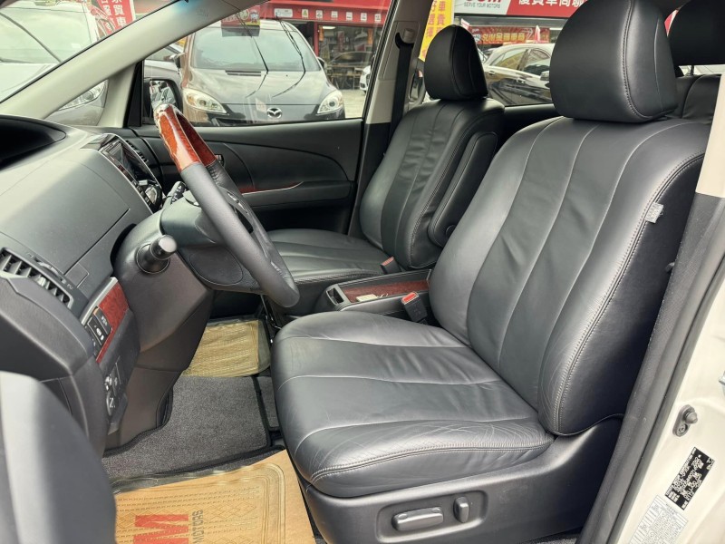 Toyota  Previa 金鑽店~網路超少，年份超新，這台是小改款又小改款的新進2018年式 PREVIA 2.4 最頂級 雙電動滑門（有原廠空力套件組小改款後才有） 循跡防滑 斜坡起步輔助 胎壓監控 7安 免鑰啟動車門鎖 定速 環景影像 光感應頭燈 電動尾門 電動摺疊後視鏡 第三排座椅電動收摺 後座影音系統 全景天窗 分區恆溫空調 電動座椅 電熱椅 後座出風口 主動轉向頭燈 HID頭燈 等多項配備！ | 新北市汽車商業同業公會｜TACA優良車商聯盟｜中古、二手車買車賣車公會認證保固