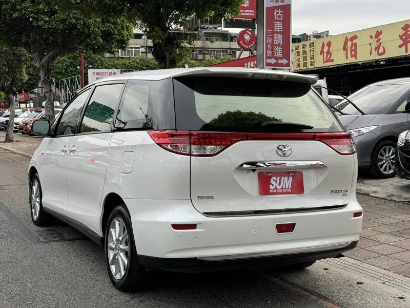 Toyota  Previa 金鑽店~網路超少，年份超新，這台是小改款又小改款的新進2018年式 PREVIA 2.4 最頂級 雙電動滑門（有原廠空力套件組小改款後才有） 循跡防滑 斜坡起步輔助 胎壓監控 7安 免鑰啟動車門鎖 定速 環景影像 光感應頭燈 電動尾門 電動摺疊後視鏡 第三排座椅電動收摺 後座影音系統 全景天窗 分區恆溫空調 電動座椅 電熱椅 後座出風口 主動轉向頭燈 HID頭燈 等多項配備！ | 新北市汽車商業同業公會｜TACA優良車商聯盟｜中古、二手車買車賣車公會認證保固